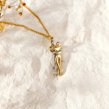 Romantic Hugging Figures Pendant Necklace